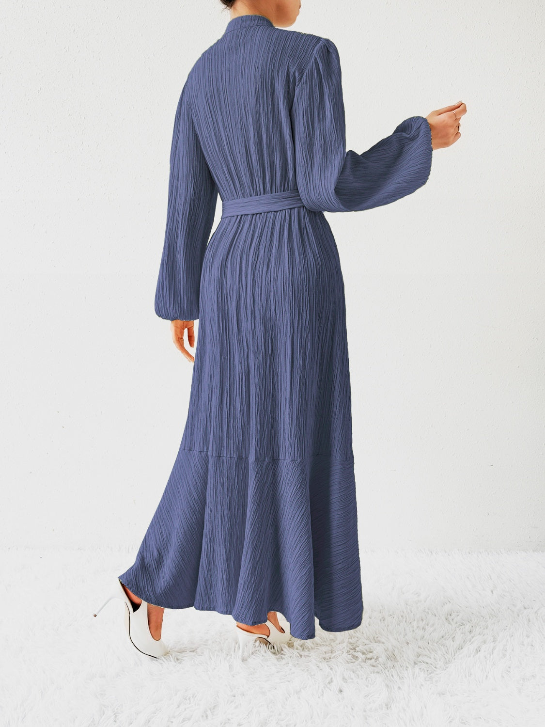 Elegant Long Sleeve Dress – Lightweight Chic Gown for All Occasions