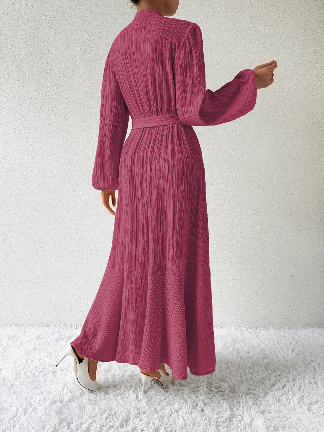 Elegant Long Sleeve Dress – Lightweight Chic Gown for All Occasions