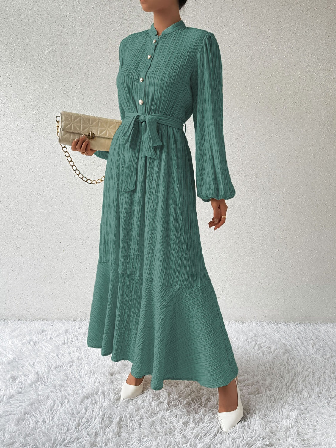 Elegant Long Sleeve Dress – Lightweight Chic Gown for All Occasions