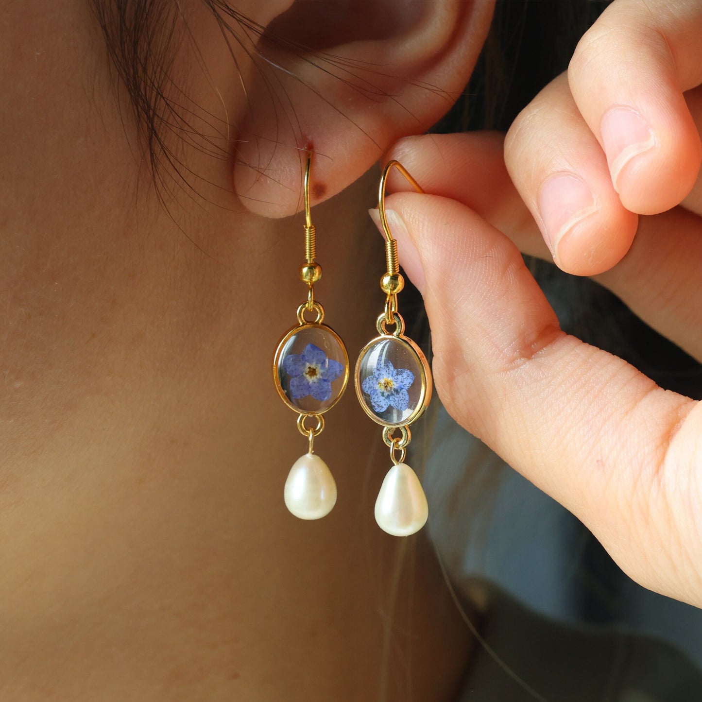 Gold Forget Me Not Flower Earrings