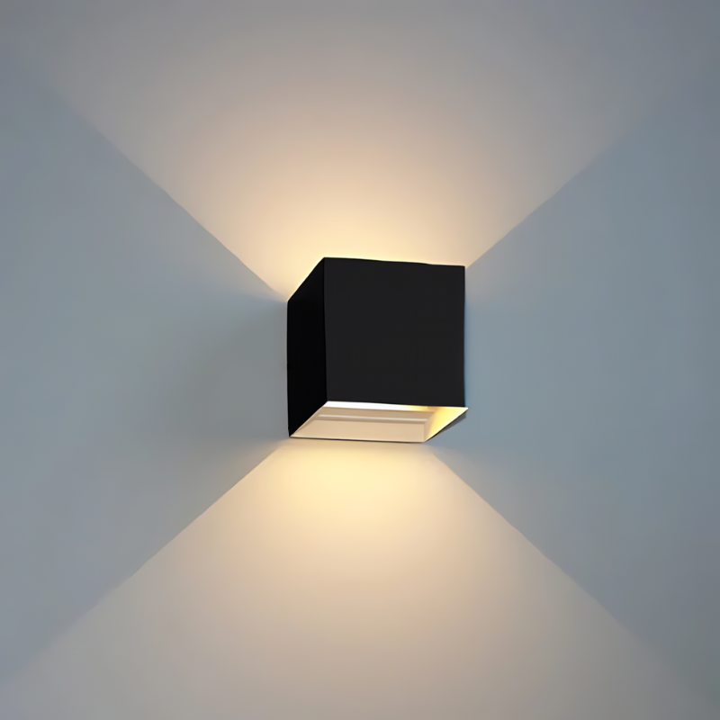 Weatherproof Modern Wall Light for Outdoor Spaces - Stylish & Durable