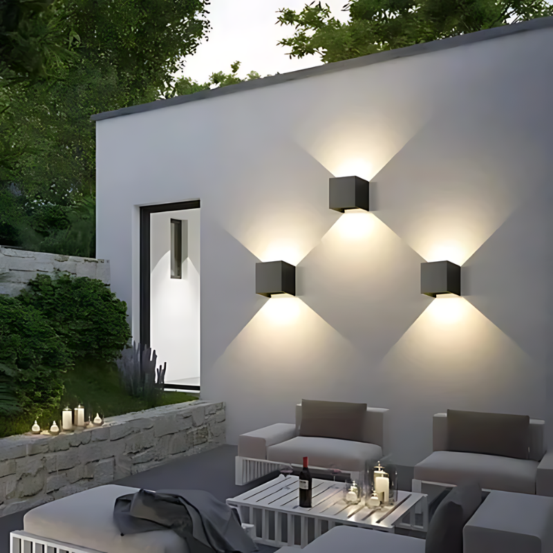 Weatherproof Modern Wall Light for Outdoor Spaces - Stylish & Durable