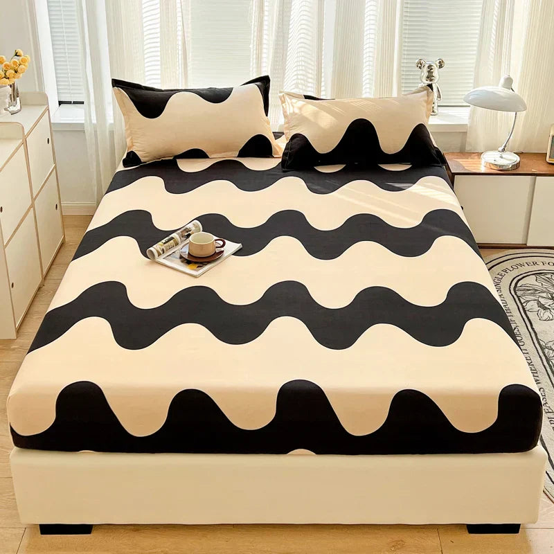 Fitted Sheet with Print for Bedroom Comfort and Style - Soft, Durable Material